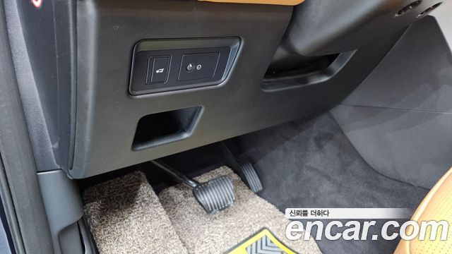 Land Rover Discovery 5 3.0 SD6 HSE Luxury 2019 — фото 30