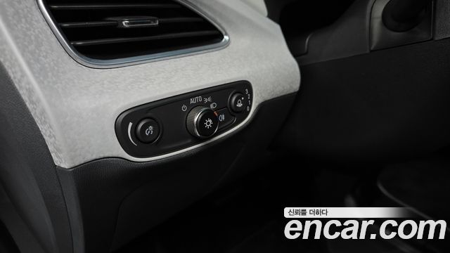 Chevrolet Bolt EV EV Premier 2018 — фото 17