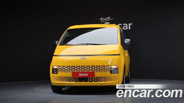 Hyundai Staria Tourer 11-Seater Smart 2023 — фото 3