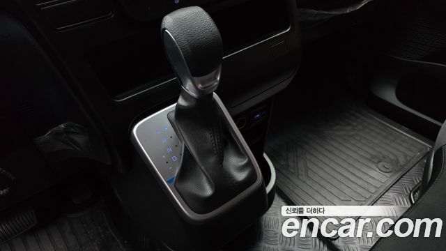 Hyundai Staria Tourer 11-Seater Smart 2023 — фото 9