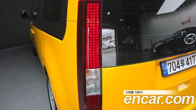 Hyundai Staria Tourer 11-Seater Smart 2023 — фото 29