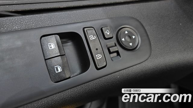 Hyundai Staria Tourer 11-Seater Smart 2023 — фото 33