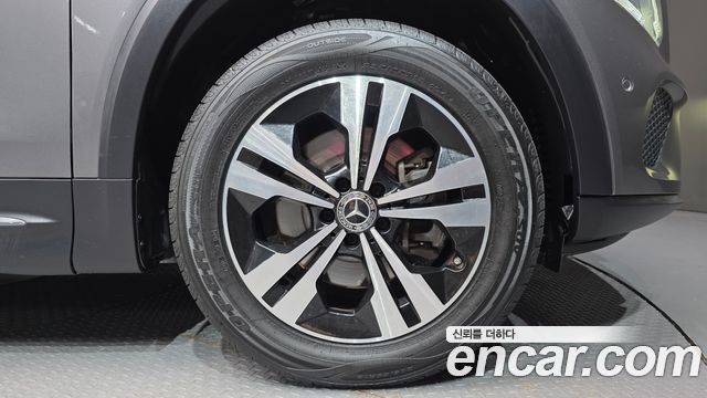 Mercedes-Benz GLB-Class (X247) GLB220 2021 — фото 21