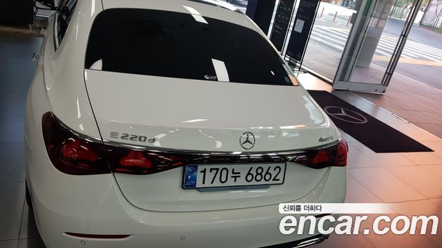 Mercedes-Benz E-Class (W214) E220d 4MATIC Exclusive 2024 — фото 6