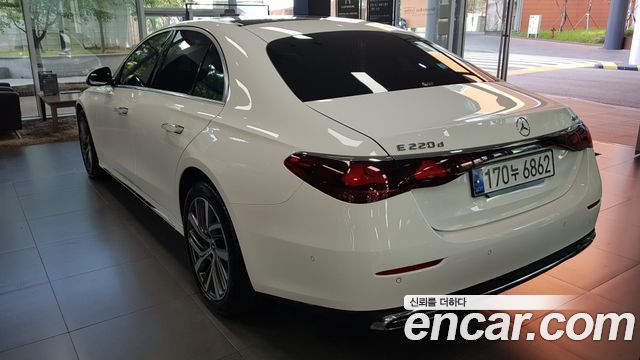 Mercedes-Benz E-Class (W214) E220d 4MATIC Exclusive 2024 — фото 7