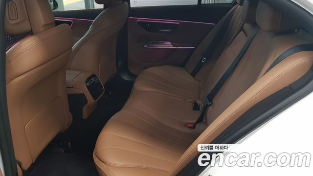 Mercedes-Benz E-Class (W214) E220d 4MATIC Exclusive 2024 — фото 24