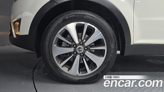 KG Mobility (SsangYong) Korando C 2.0 CVT 2WD Deluxe 2015 — фото 5