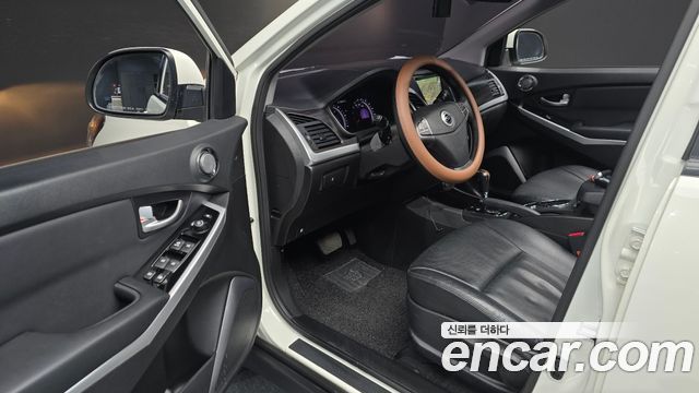 KG Mobility (SsangYong) Korando C 2.0 CVT 2WD Deluxe 2015 — фото 10