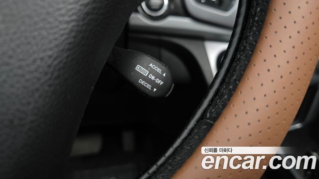 KG Mobility (SsangYong) Korando C 2.0 CVT 2WD Deluxe 2015 — фото 17
