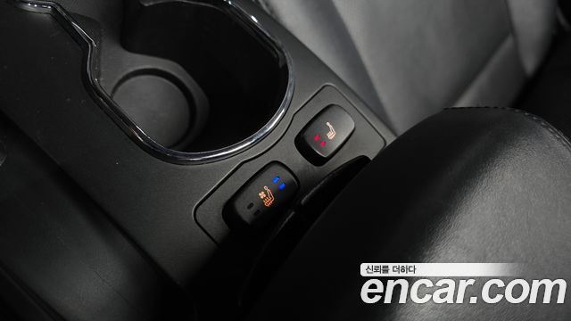KG Mobility (SsangYong) Korando C 2.0 CVT 2WD Deluxe 2015 — фото 18