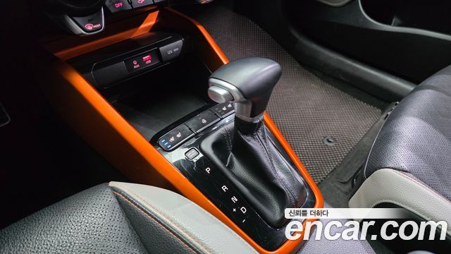 Kia Stonic 1.0 Turbo Prestige 2020 — фото 9