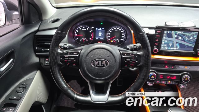 Kia Stonic 1.0 Turbo Prestige 2020 — фото 17