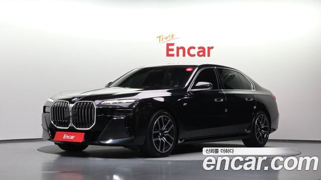 BMW 7 Series (G70) 740i sDrive M Sport
