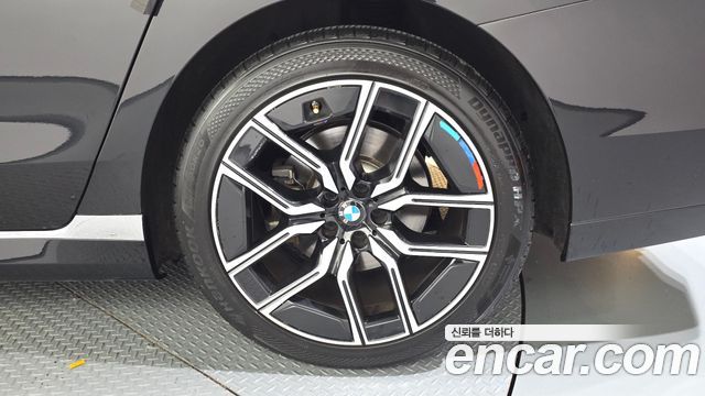 BMW 7 Series (G70) 740i sDrive M Sport 2023 — фото 21