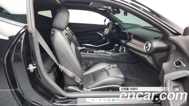 Chevrolet Camaro SS 6.2 V8 2019 — фото 32