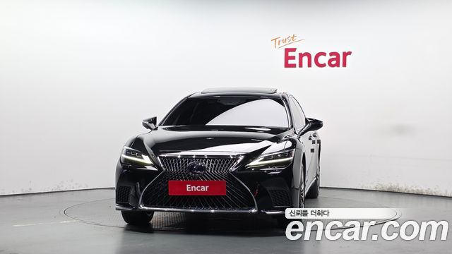 Lexus LS500h (V) 3.5 Platinum AWD 2021 — фото 3