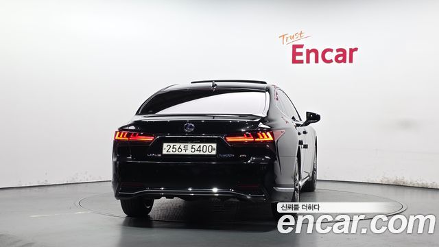 Lexus LS500h (V) 3.5 Platinum AWD 2021 — фото 4