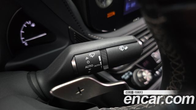 Lexus LS500h (V) 3.5 Platinum AWD 2021 — фото 29