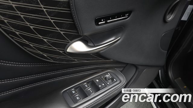Lexus LS500h (V) 3.5 Platinum AWD 2021 — фото 31