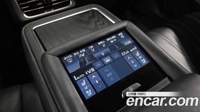 Lexus LS500h (V) 3.5 Platinum AWD 2021 — фото 32