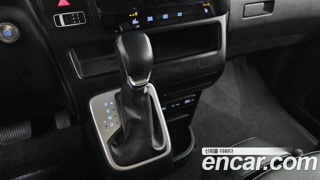 Hyundai Staria Tourer 9-Seater Modern 2022 — фото 9