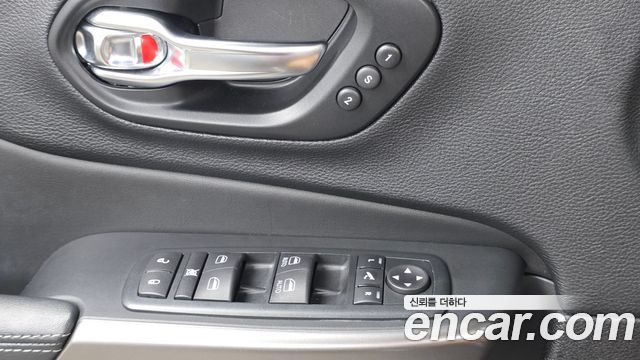 Jeep Cherokee (KL) 2.4 Limited 2WD 2021 — фото 12