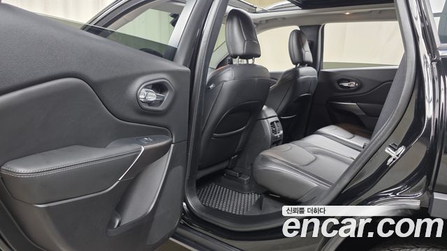 Jeep Cherokee (KL) 2.4 Limited 2WD 2021 — фото 31