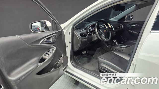 Chevrolet Malibu 2.0 Turbo LT Special 2021 — фото 10