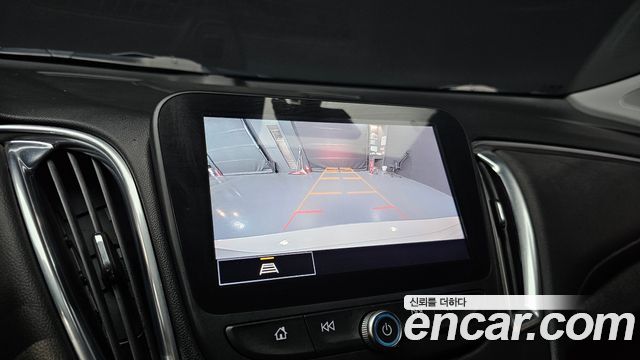 Chevrolet Malibu 2.0 Turbo LT Special 2021 — фото 14