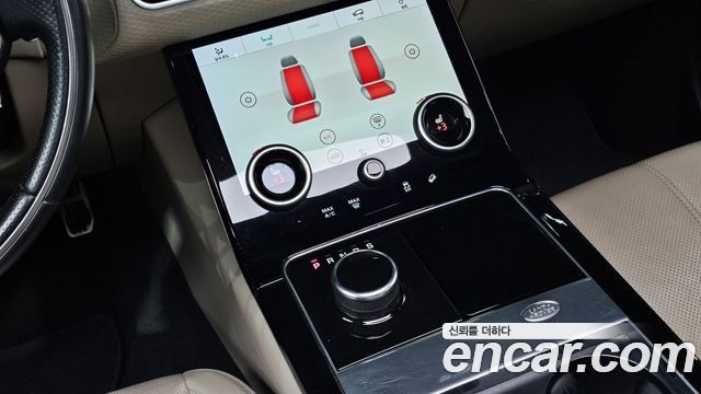 Land Rover Range Rover Velar 3.0 D300 R-Dynamic SE 2018 — фото 9