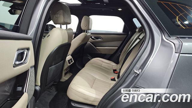 Land Rover Range Rover Velar 3.0 D300 R-Dynamic SE 2018 — фото 12
