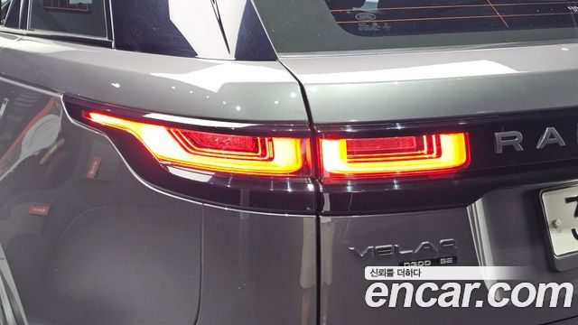 Land Rover Range Rover Velar 3.0 D300 R-Dynamic SE 2018 — фото 23