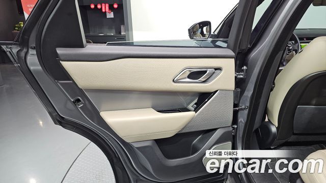 Land Rover Range Rover Velar 3.0 D300 R-Dynamic SE 2018 — фото 25