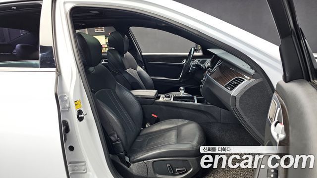 Genesis G80 3.3 GDI AWD Prestige 2018 — фото 11