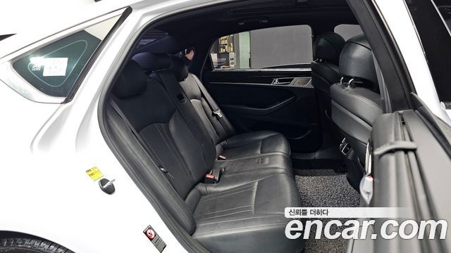 Genesis G80 3.3 GDI AWD Prestige 2018 — фото 12