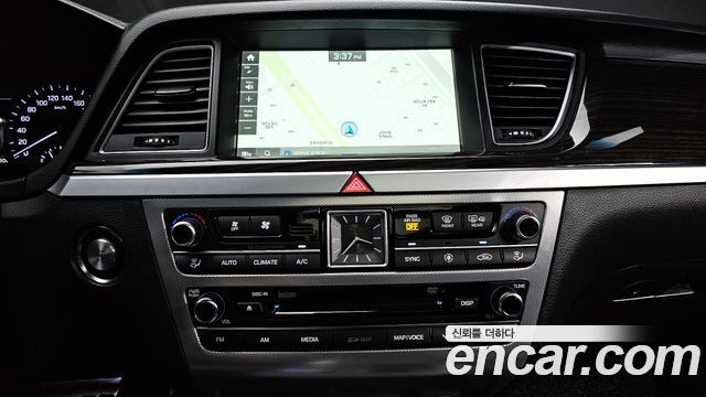 Genesis G80 3.3 GDI AWD Prestige 2018 — фото 14