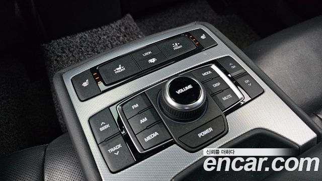 Genesis G80 3.3 GDI AWD Prestige 2018 — фото 19