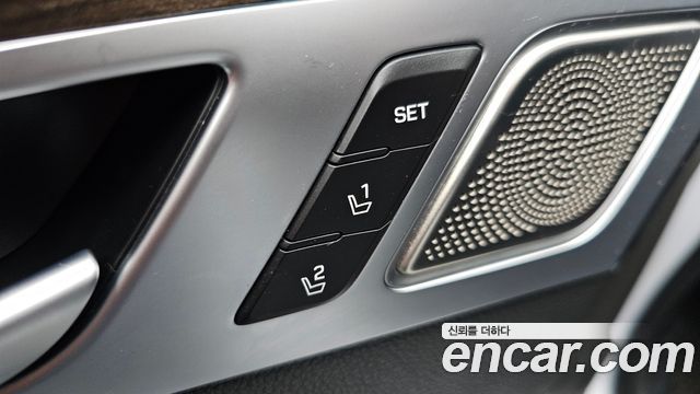 Genesis G80 3.3 GDI AWD Prestige 2018 — фото 35