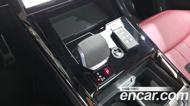 Land Rover Range Rover Sport (III) P550E Dynamic HSE 2026 — фото 13