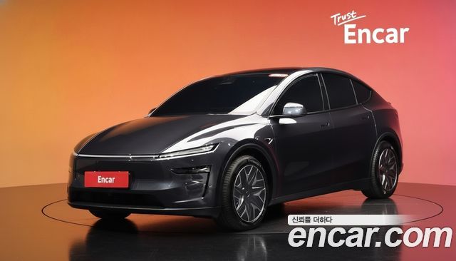 Tesla Model Y L Long Range AWD