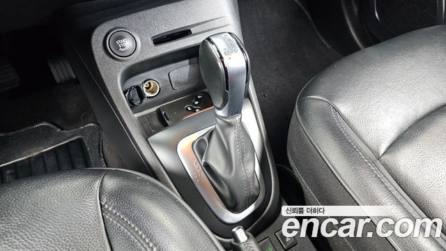 Renault Korea QM3 RE 2019 — фото 9