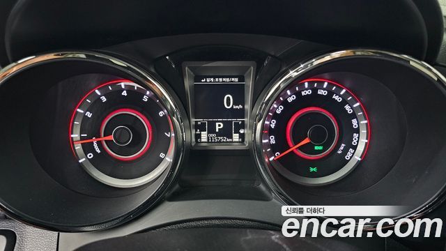 KG Mobility (SsangYong) Tivoli LX 2WD DLX 2015 — фото 8