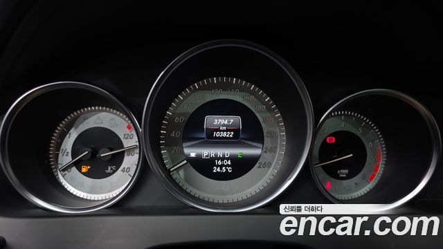 Mercedes-Benz C-Class (W204) C200 CGI Avantgarde Style Package 2013 — фото 8