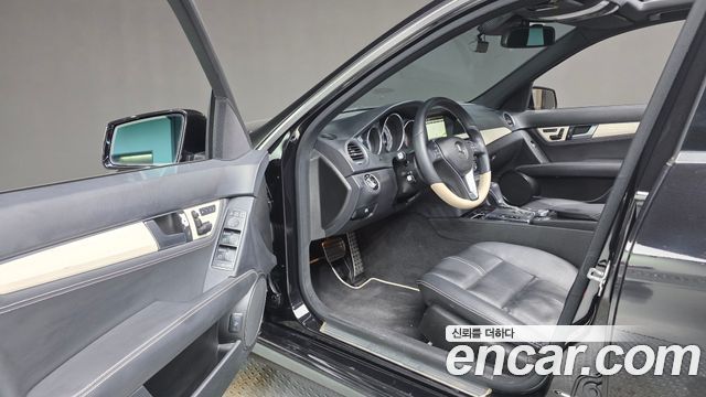 Mercedes-Benz C-Class (W204) C200 CGI Avantgarde Style Package 2013 — фото 12