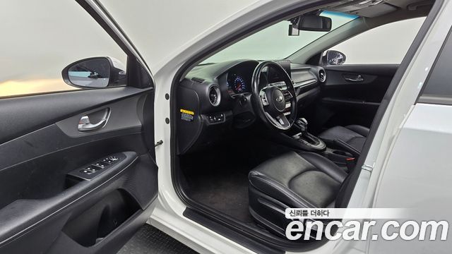 Kia K3 Luxury 2020 — фото 10