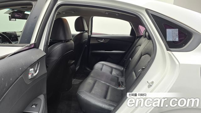 Kia K3 Luxury 2020 — фото 11