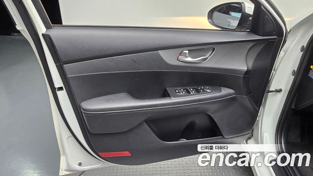 Kia K3 Luxury 2020 — фото 24