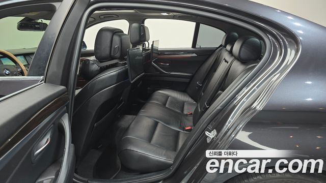 BMW 5 Series (F10) 528i 2013 — фото 12