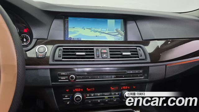 BMW 5 Series (F10) 528i 2013 — фото 16