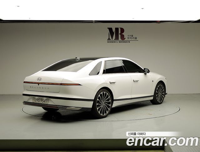 Hyundai Grandeur (GN7) 3,5 Gasoline 4WD Calligraphy 2023 — фото 3